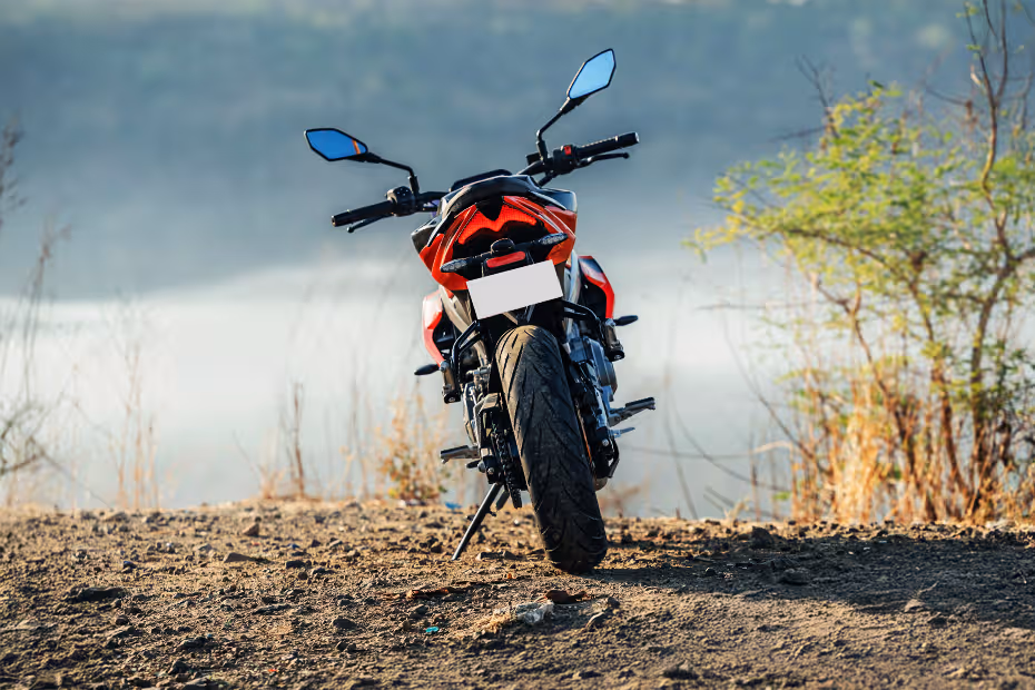 Aprilia Tuono 457