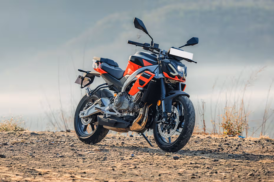 Aprilia Tuono 457