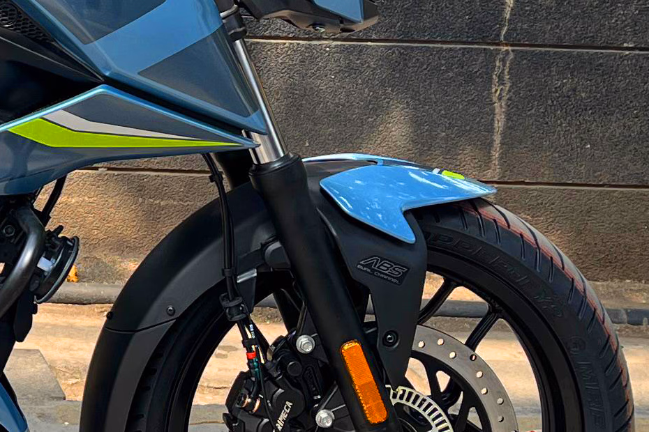 Bajaj Pulsar N160