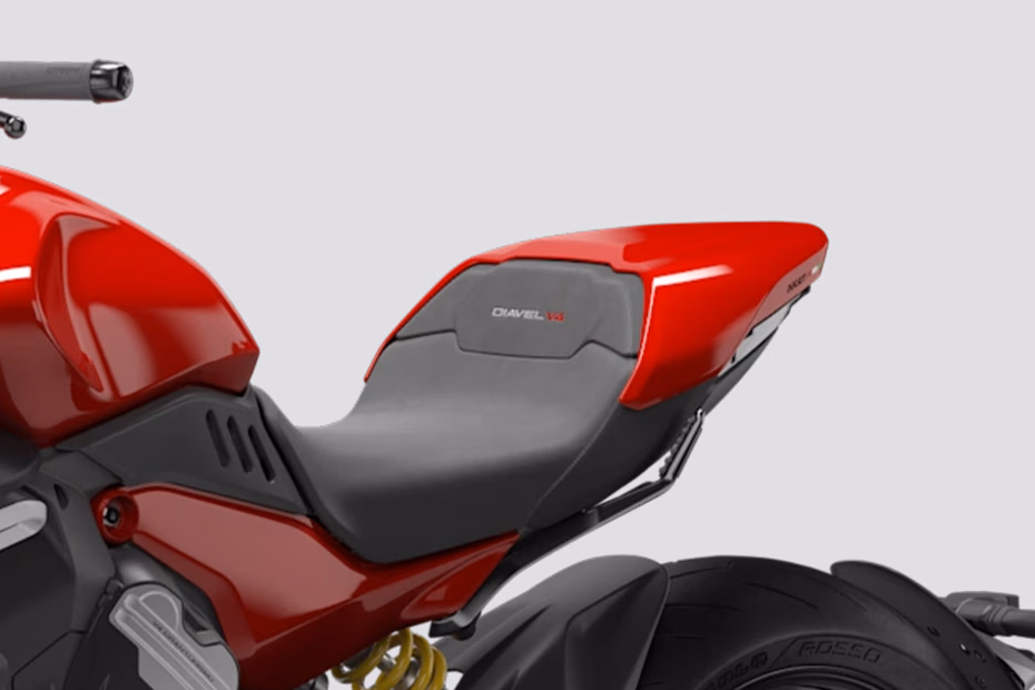 Ducati Diavel V4