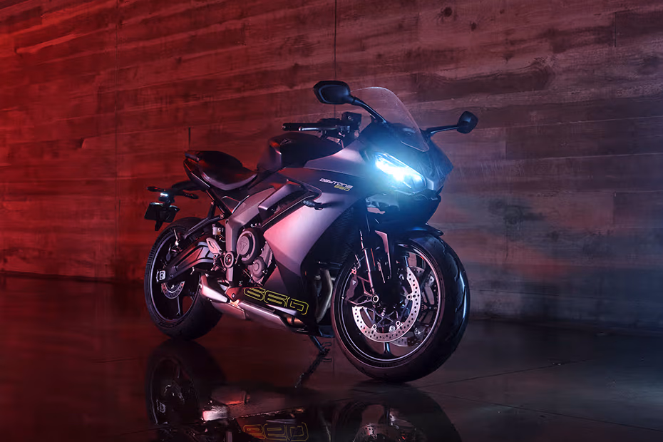 Triumph Daytona 660