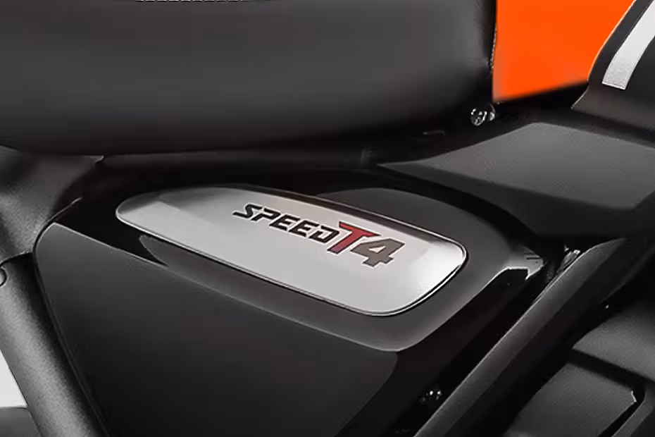 Triumph Speed T4