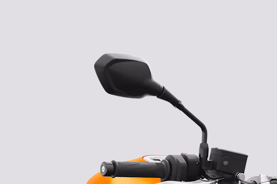 Triumph Street Triple R Crystal White and Matt Baja Orange
