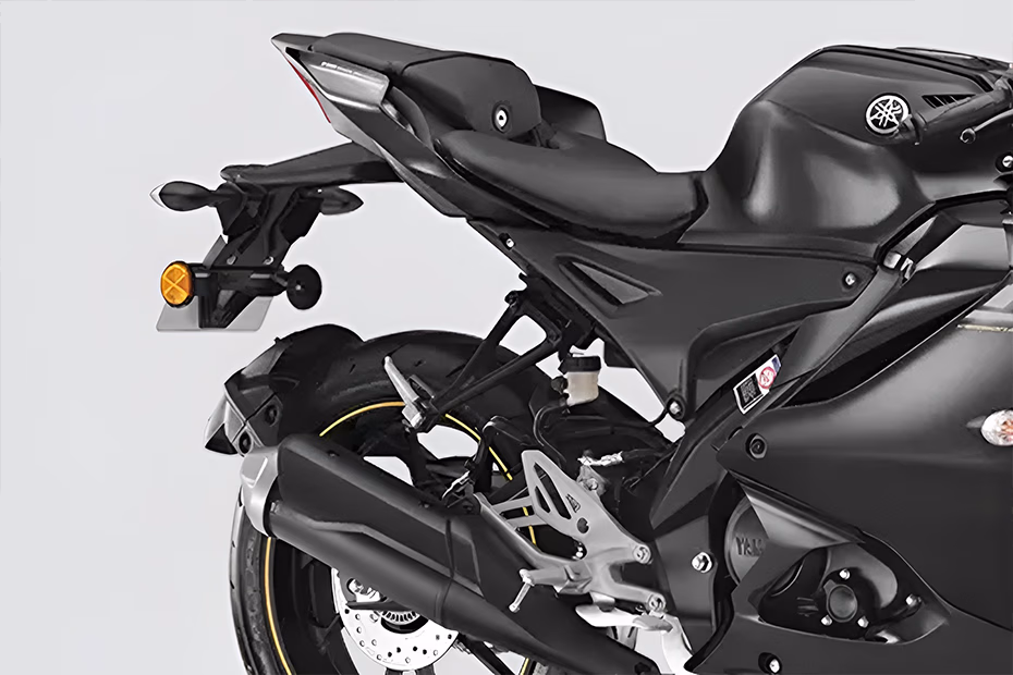 Yamaha R15 V4 Metallic Black