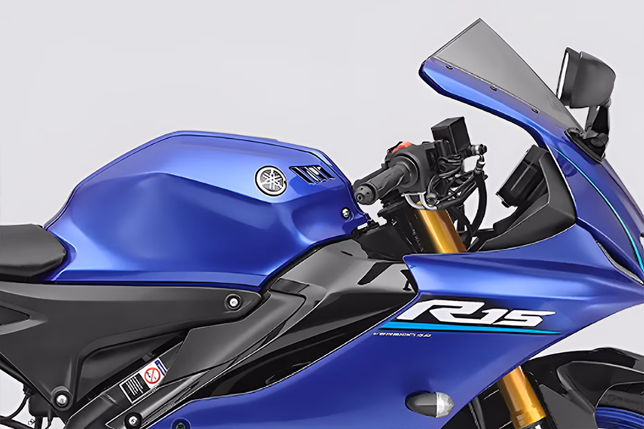Yamaha R15 V4